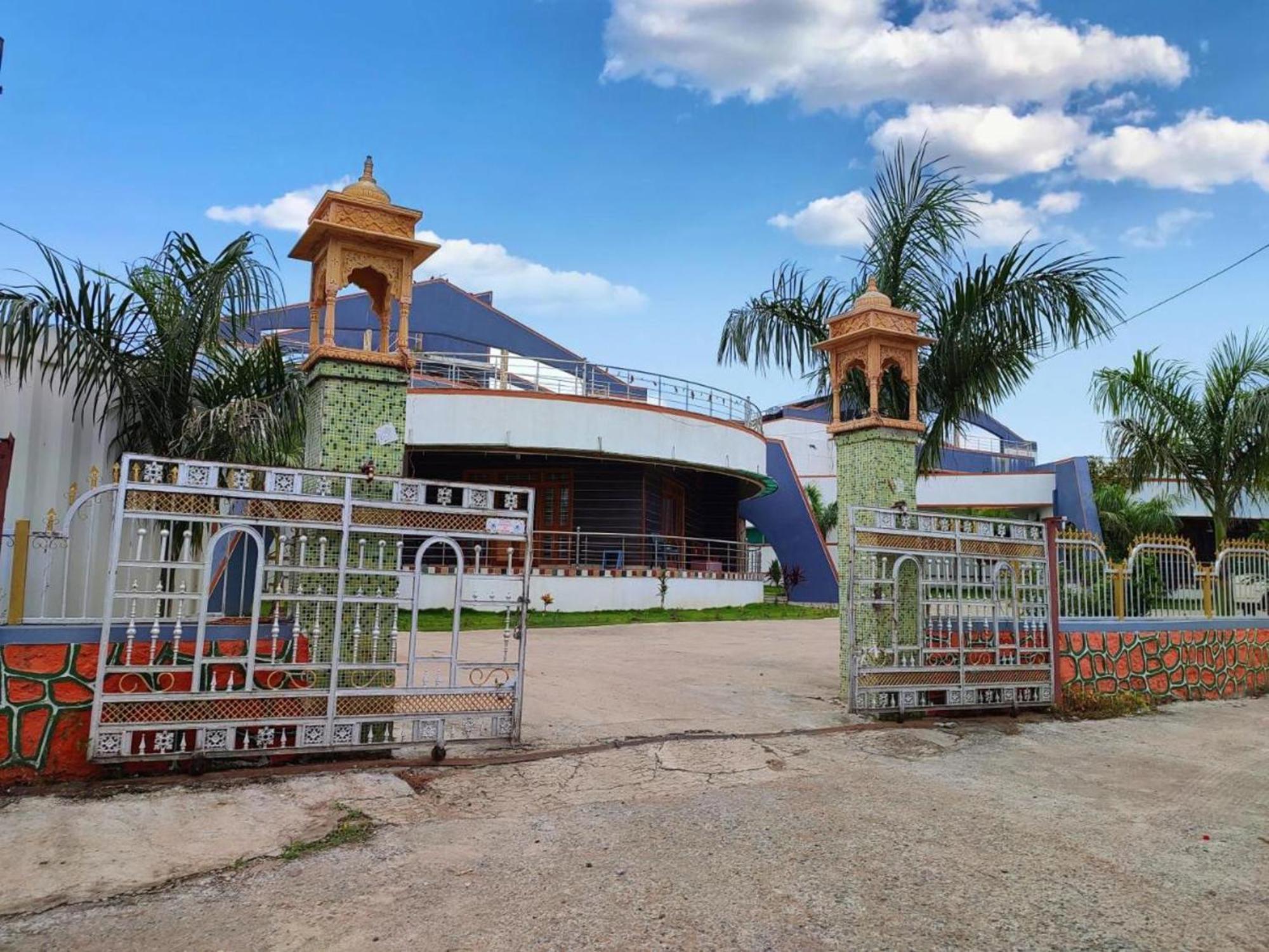 Vasant Vihar Resort Kevadia Екстериор снимка